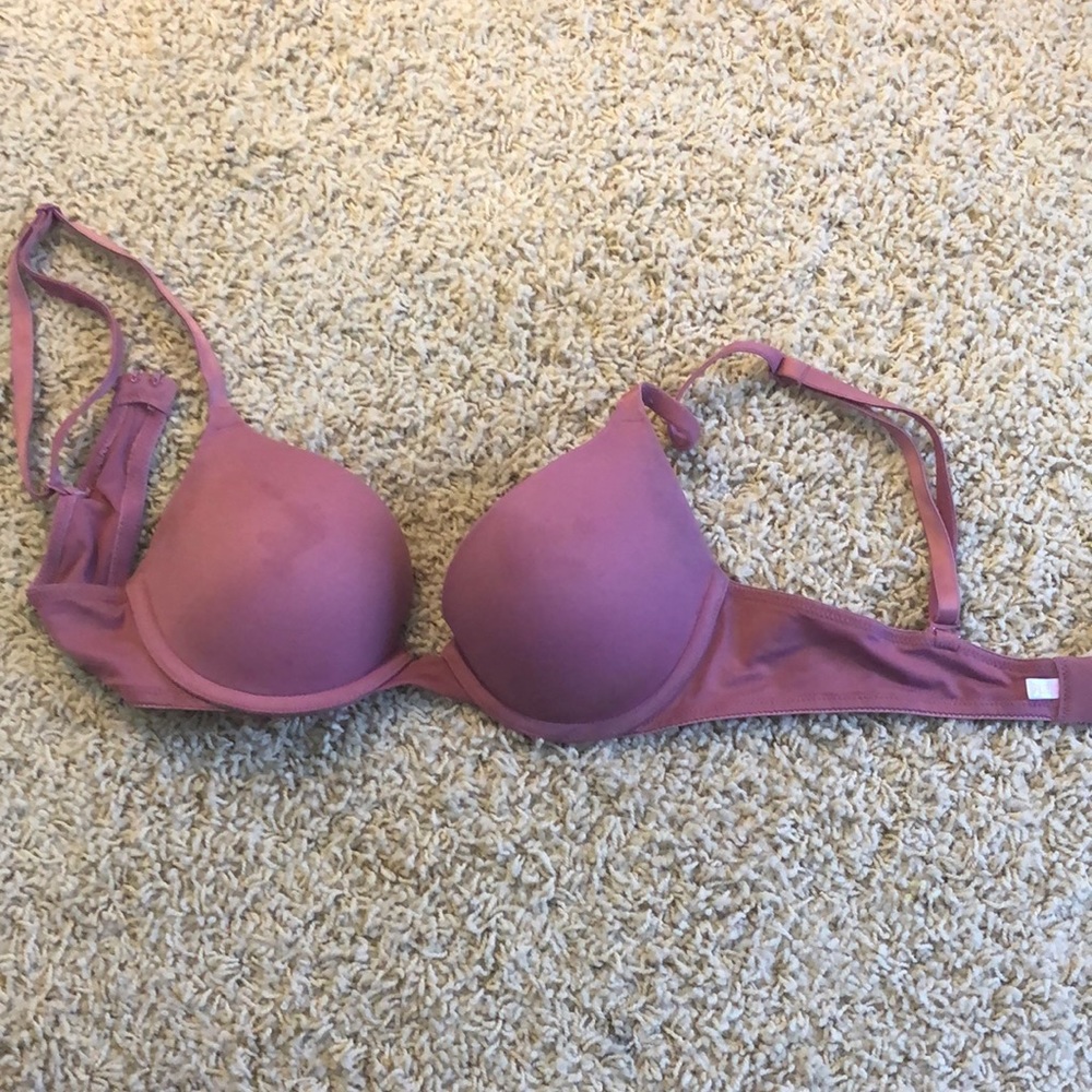 pink bra